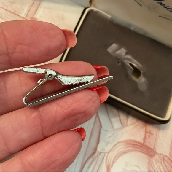 VINTAGE ANSON STERLING SILVER MEN’S TIE BAR IN ORIGINAL BOX, ESTABLISHED 1949